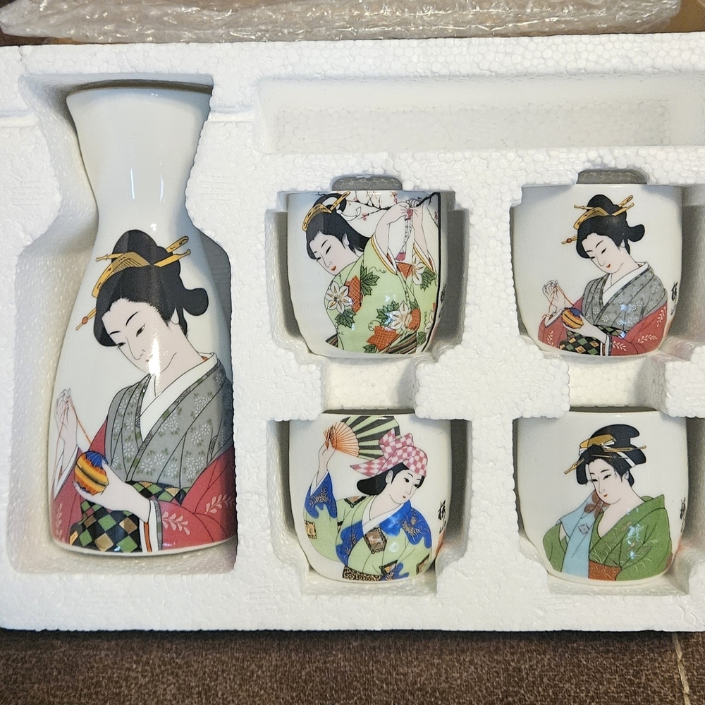 Japanese Geisha Porcelain Sake Set